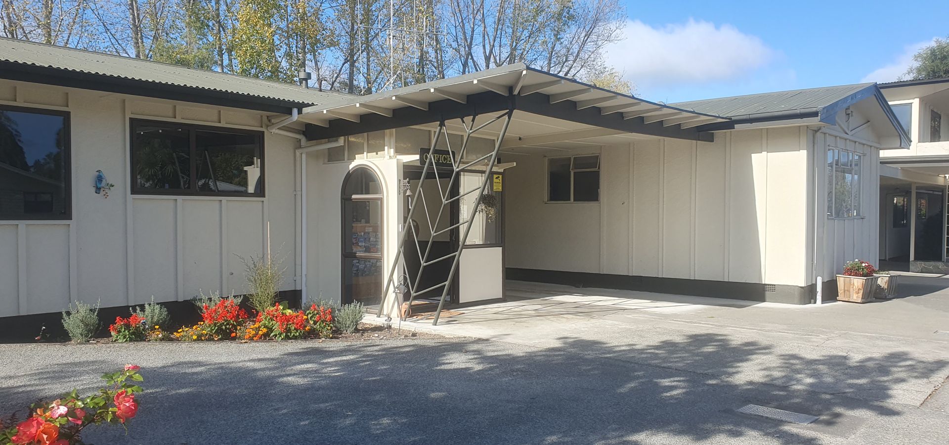 Geraldine Motels office