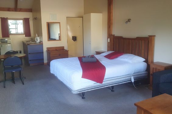 Superior Studio Unit