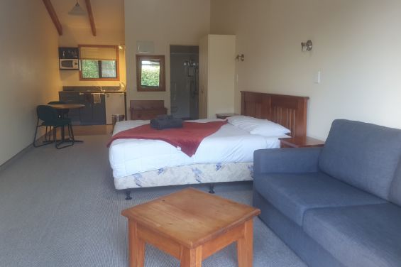 Superior Studio Unit lounge